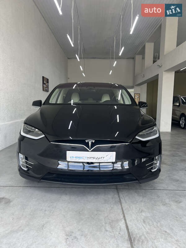 Tesla Model X 2018