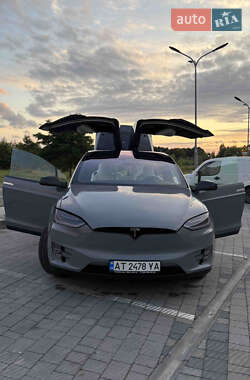 Позашляховик / Кросовер Tesla Model X 2018 в 