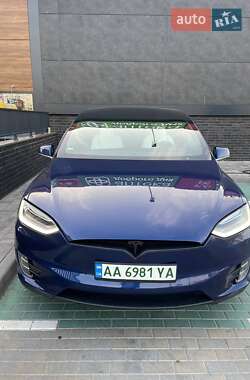 Позашляховик / Кросовер Tesla Model X 2016 в 