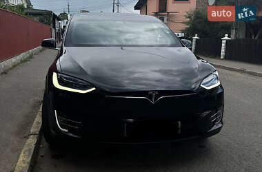 Позашляховик / Кросовер Tesla Model X 2018 в Чернівцях