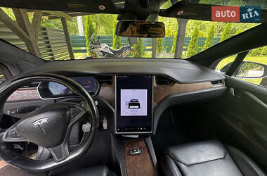 Позашляховик / Кросовер Tesla Model X 2018 в Чернівцях