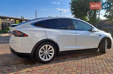 Позашляховик / Кросовер Tesla Model X 2018 в 