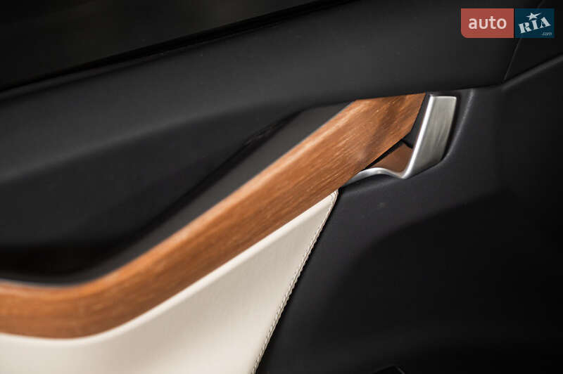 Позашляховик / Кросовер Tesla Model X 2020 в Одесі