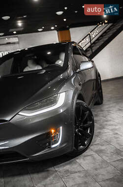 Внедорожник / Кроссовер Tesla Model X 2020 в 