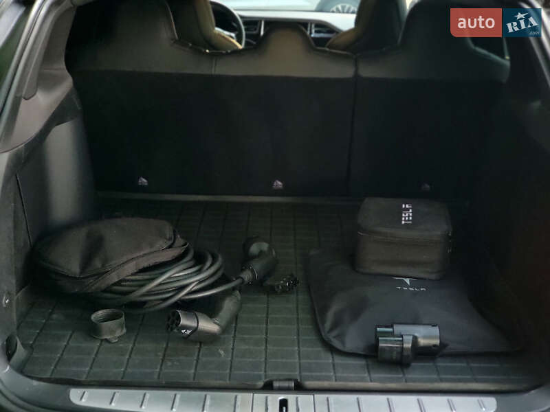 Внедорожник / Кроссовер Tesla Model X 2018 в Киеве фото 8 Внедорожник / Кроссовер Tesla Model X 2018 в Киеве