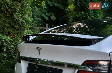 Позашляховик / Кросовер Tesla Model X 2018 в 