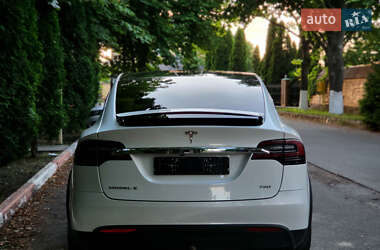 Позашляховик / Кросовер Tesla Model X 2018 в 