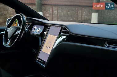 Позашляховик / Кросовер Tesla Model X 2018 в 