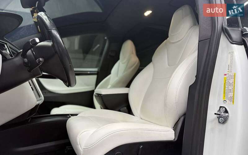 Внедорожник / Кроссовер Tesla Model X 2017 в Черновцах