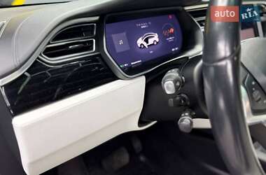 Внедорожник / Кроссовер Tesla Model X 2017 в 