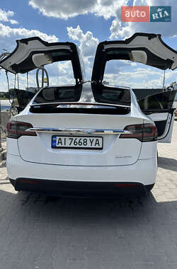 Позашляховик / Кросовер Tesla Model X 2019 в 