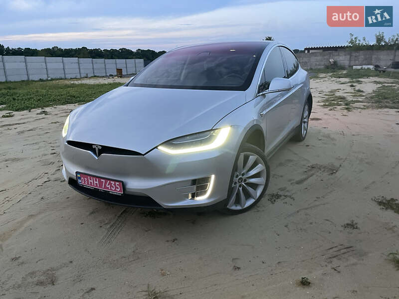 Tesla Model X 2016