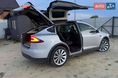 Позашляховик / Кросовер Tesla Model X 2016 в 
