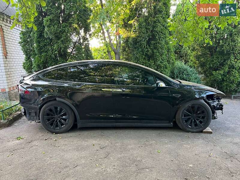 Внедорожник / Кроссовер Tesla Model X 2016 в Умани