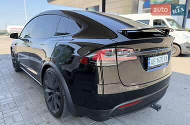 Позашляховик / Кросовер Tesla Model X 2019 в 