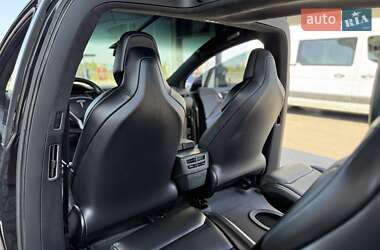 Позашляховик / Кросовер Tesla Model X 2019 в 