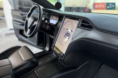 Позашляховик / Кросовер Tesla Model X 2019 в 