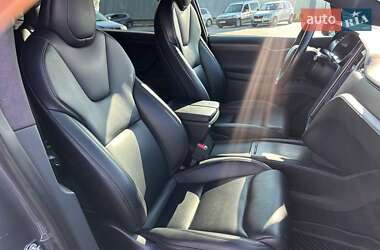 Позашляховик / Кросовер Tesla Model X 2020 в 