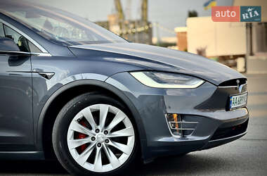 Внедорожник / Кроссовер Tesla Model X 2020 в 