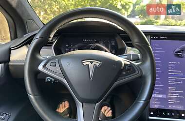 Позашляховик / Кросовер Tesla Model X 2020 в 