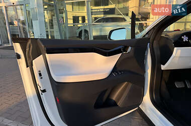 Внедорожник / Кроссовер Tesla Model X 2020 в 