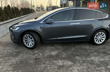 Позашляховик / Кросовер Tesla Model X 2018 в 