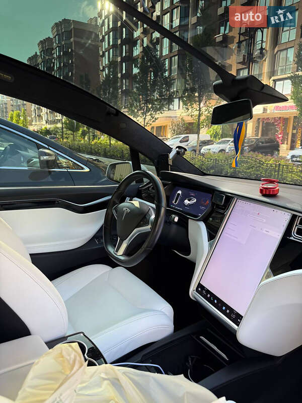 Позашляховик / Кросовер Tesla Model X 2017 в Харкові