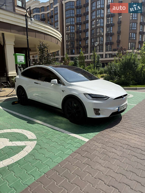 Позашляховик / Кросовер Tesla Model X 2017 в Харкові