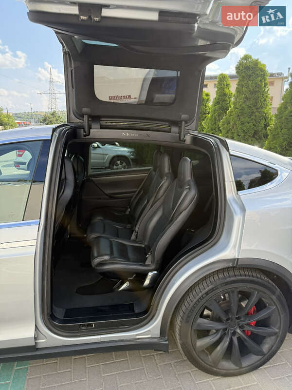 Позашляховик / Кросовер Tesla Model X 2016 в Одесі