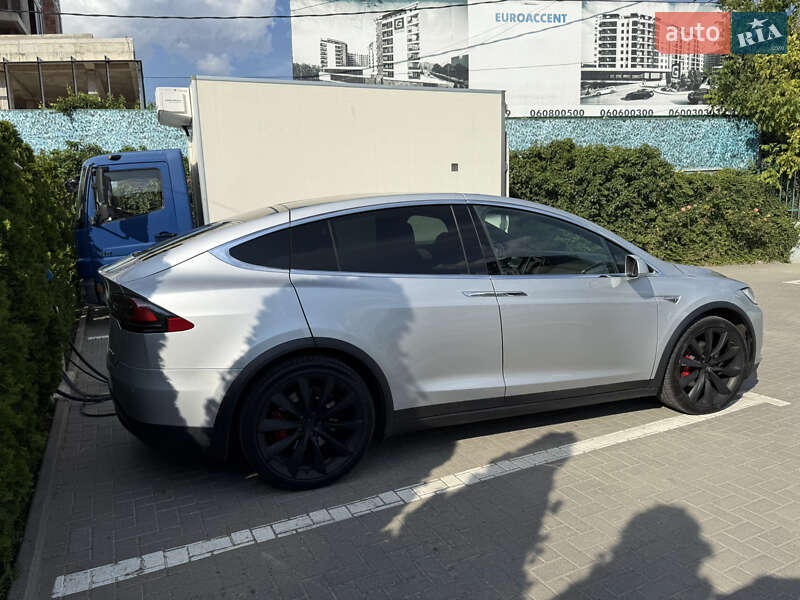 Позашляховик / Кросовер Tesla Model X 2016 в Одесі