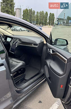 Внедорожник / Кроссовер Tesla Model X 2016 в 