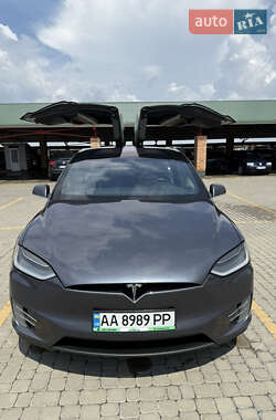 Позашляховик / Кросовер Tesla Model X 2017 в 