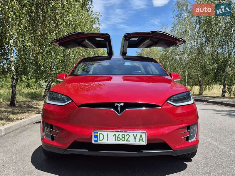 Позашляховик / Кросовер Tesla Model X 2017 в Запоріжжі