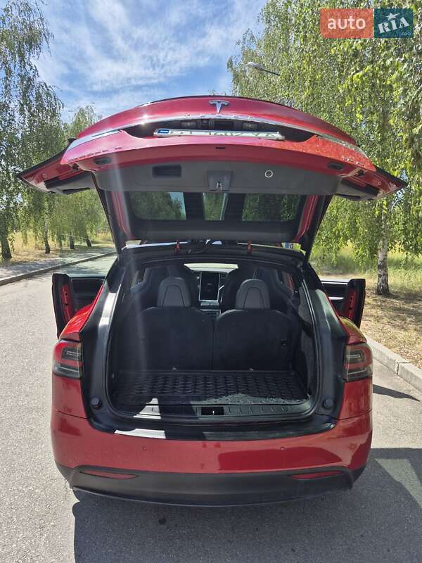 Позашляховик / Кросовер Tesla Model X 2017 в Запоріжжі