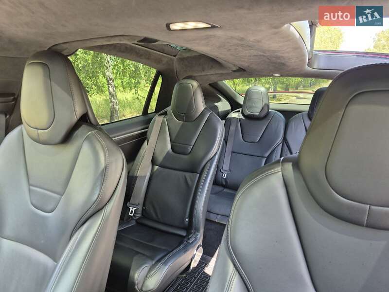 Позашляховик / Кросовер Tesla Model X 2017 в Запоріжжі