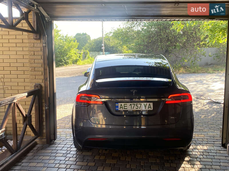 Позашляховик / Кросовер Tesla Model X 2016 в Запоріжжі