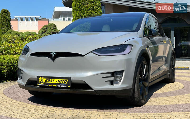 Позашляховик / Кросовер Tesla Model X 2018 в Львові