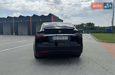 Позашляховик / Кросовер Tesla Model X 2017 в 