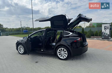 Позашляховик / Кросовер Tesla Model X 2017 в 