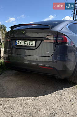 Позашляховик / Кросовер Tesla Model X 2017 в 