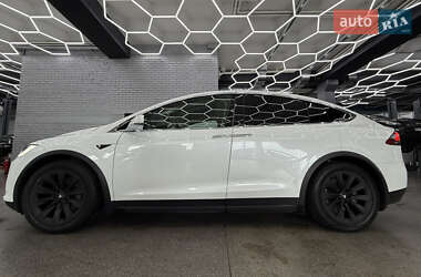 Внедорожник / Кроссовер Tesla Model X 2017 в 