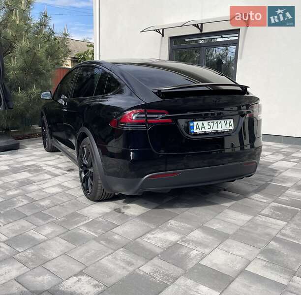 Внедорожник / Кроссовер Tesla Model X 2020 в Киеве