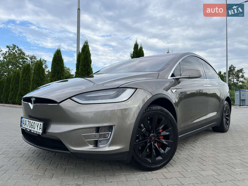 Внедорожник / Кроссовер Tesla Model X 2016 в Киеве фото 5 Внедорожник / Кроссовер Tesla Model X 2016 в Киеве