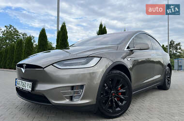 Внедорожник / Кроссовер Tesla Model X 2016 в 
