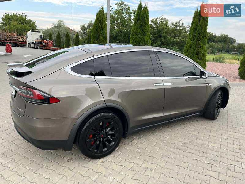 Внедорожник / Кроссовер Tesla Model X 2016 в Киеве фото 14 Внедорожник / Кроссовер Tesla Model X 2016 в Киеве