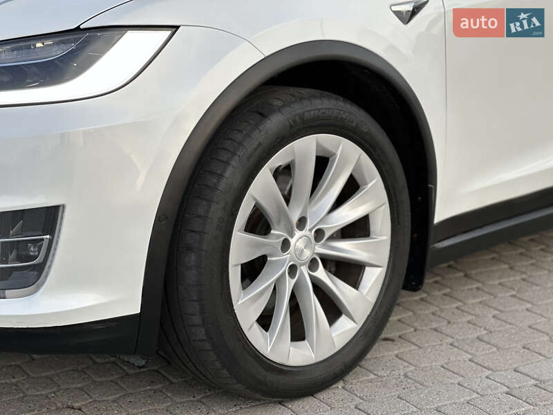 Внедорожник / Кроссовер Tesla Model X 2018 в Радивилове