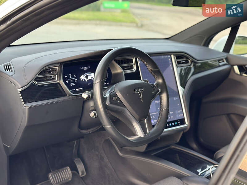 Внедорожник / Кроссовер Tesla Model X 2018 в Радивилове