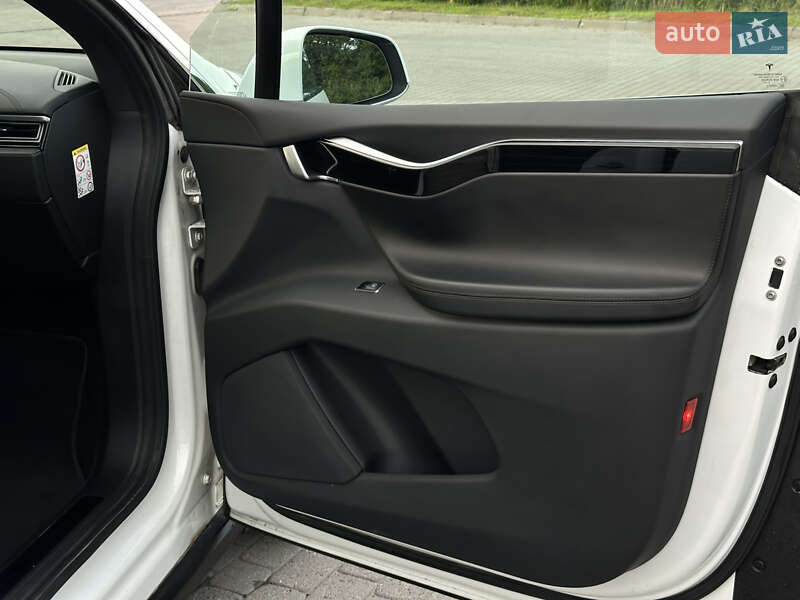 Внедорожник / Кроссовер Tesla Model X 2018 в Радивилове