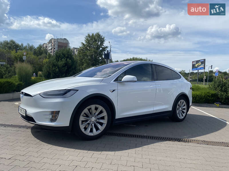 Позашляховик / Кросовер Tesla Model X 2017 в Харкові