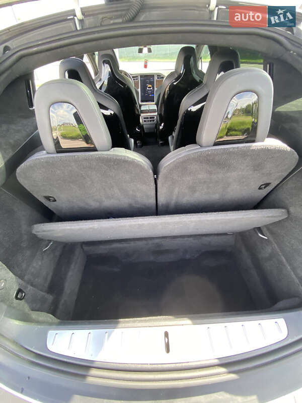Позашляховик / Кросовер Tesla Model X 2017 в Харкові